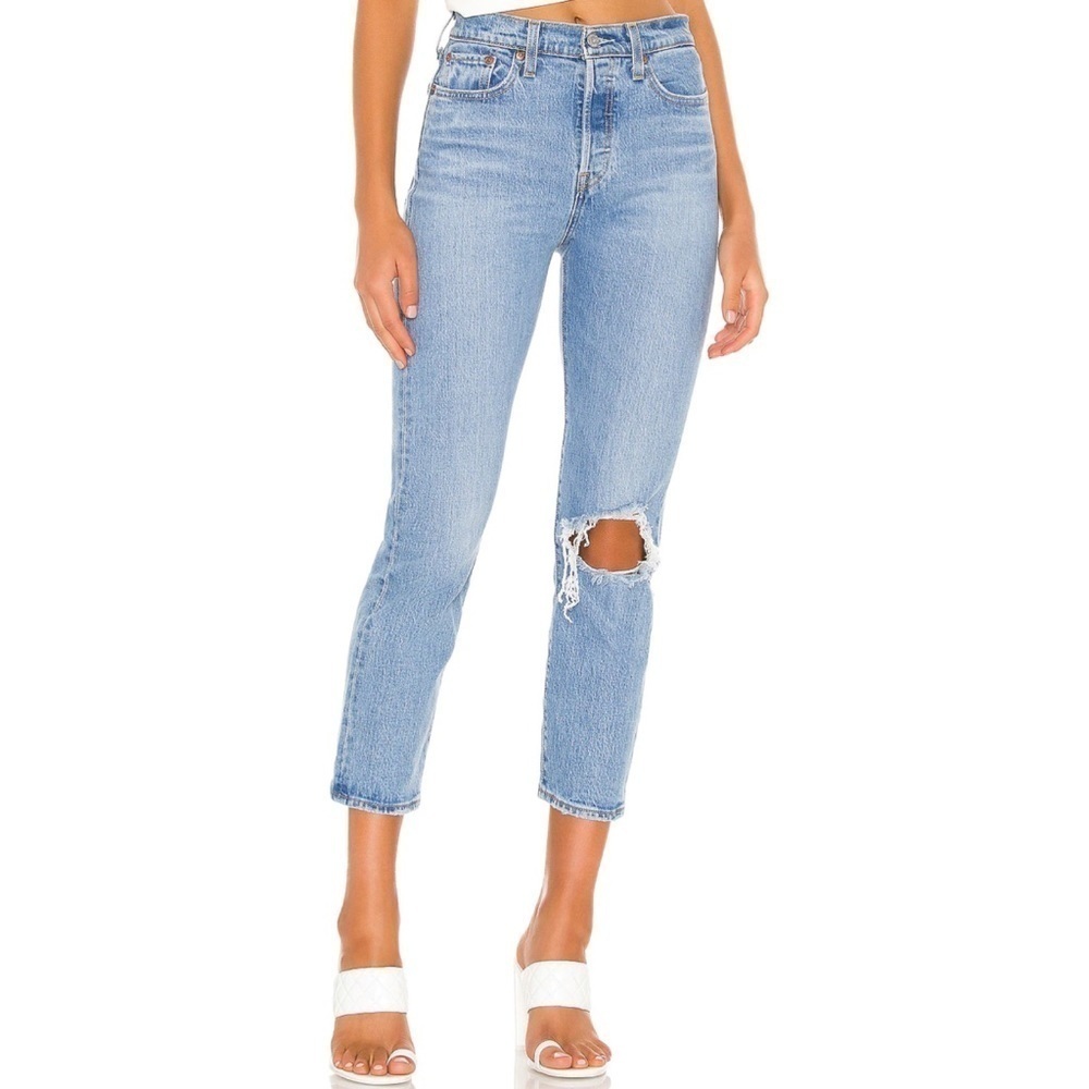 Levi’s Wedgie Fit Straight Leg High Waisted Jeans